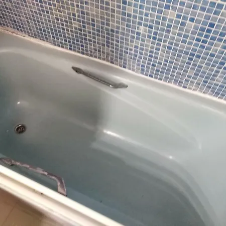 Con Piscina Privada 度假居 *